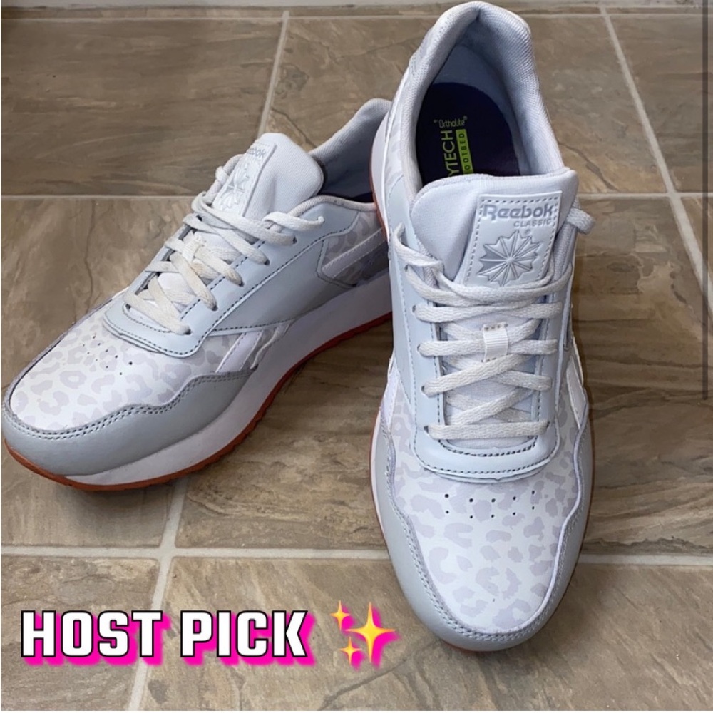 ✨HP✨ Women’s Reebok Classic, Grey Cheetah Memory Foam Sneakers